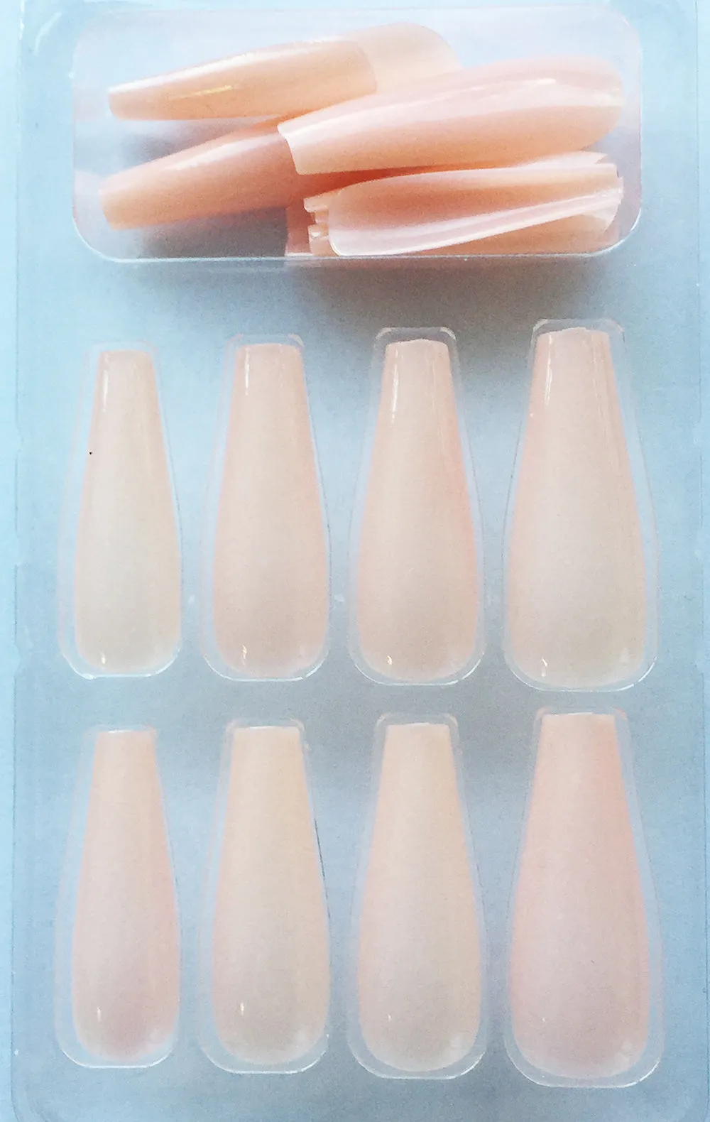 24 Deluxe Nail Tips