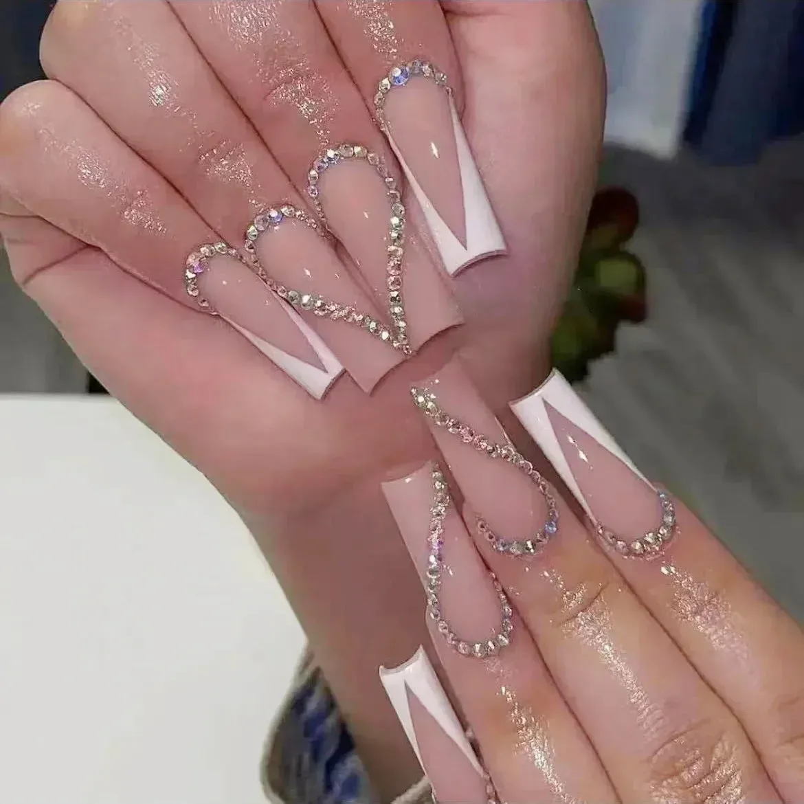 24pcs Artificial Nails With Glue | Detachable Long Fake Nail Tips | Design Press On Nails | Finished Nail Piece Sticker | Lady Glams