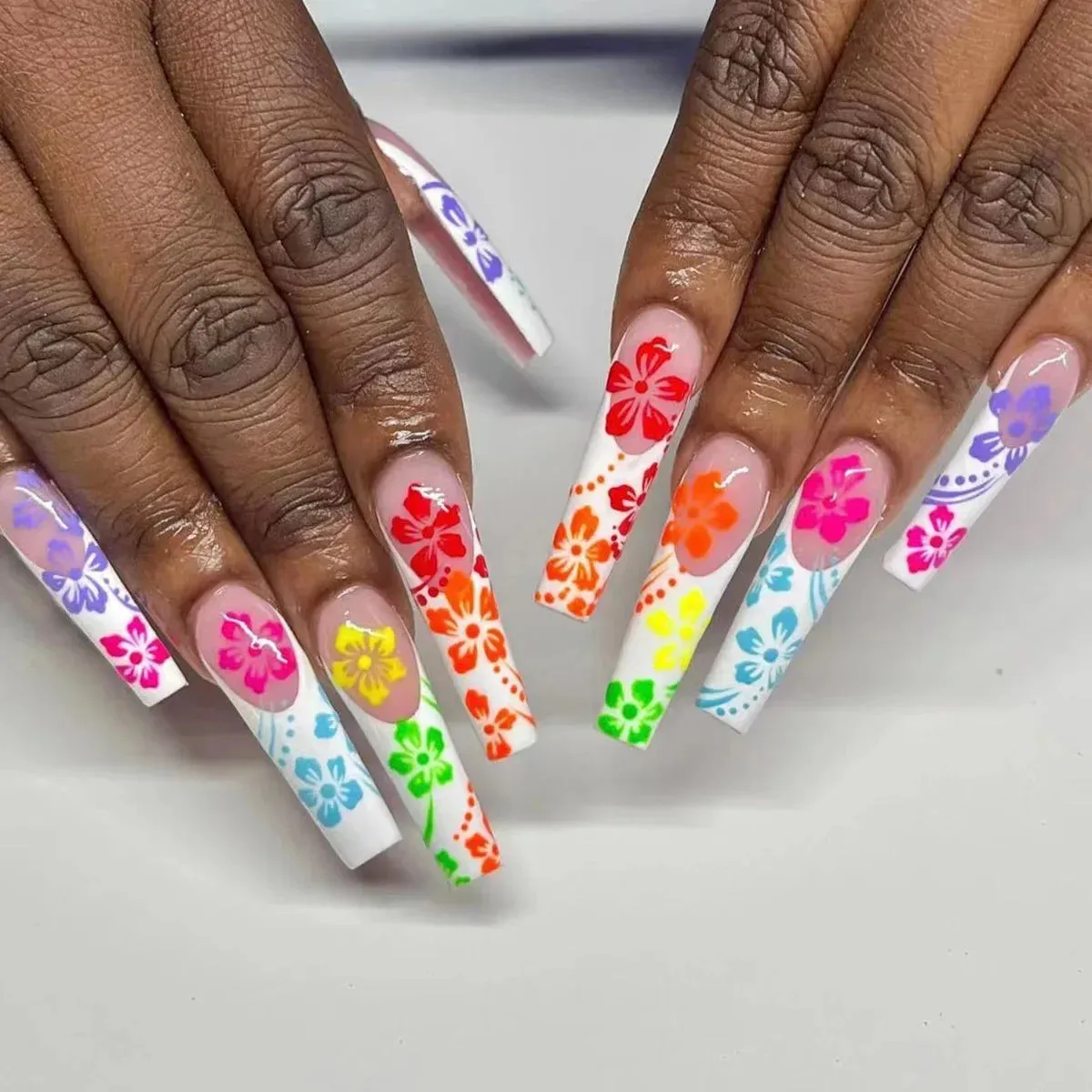 24pcs Artificial Nails With Glue | Detachable Long Fake Nail Tips | Design Press On Nails | Finished Nail Piece Sticker | Lady Glams