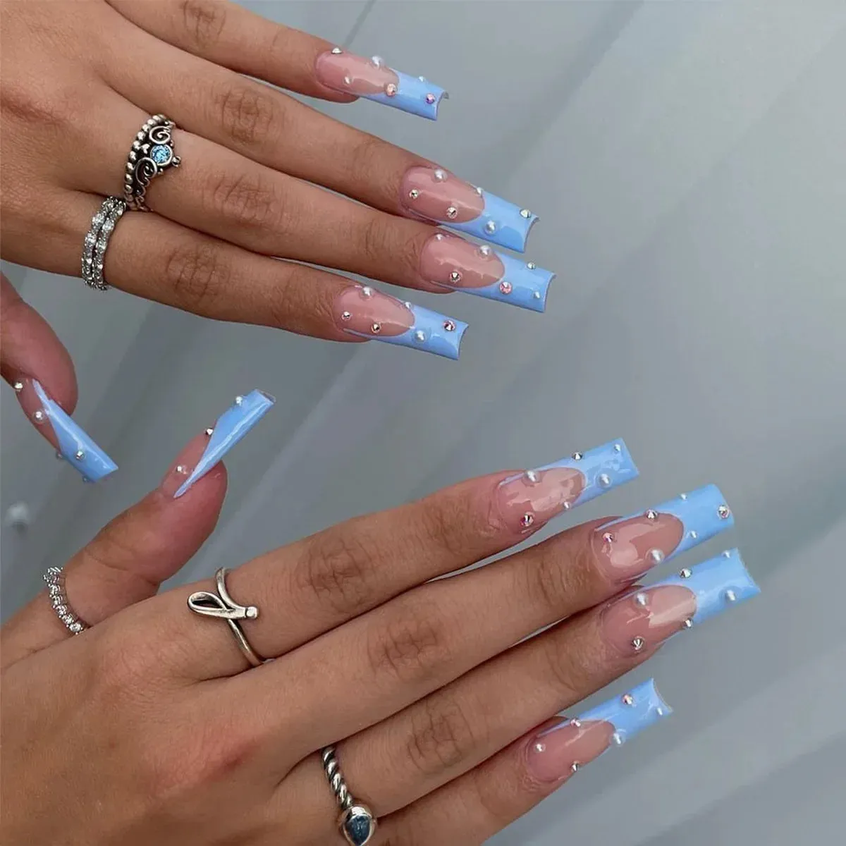 24pcs Artificial Nails With Glue | Detachable Long Fake Nail Tips | Design Press On Nails | Finished Nail Piece Sticker | Lady Glams