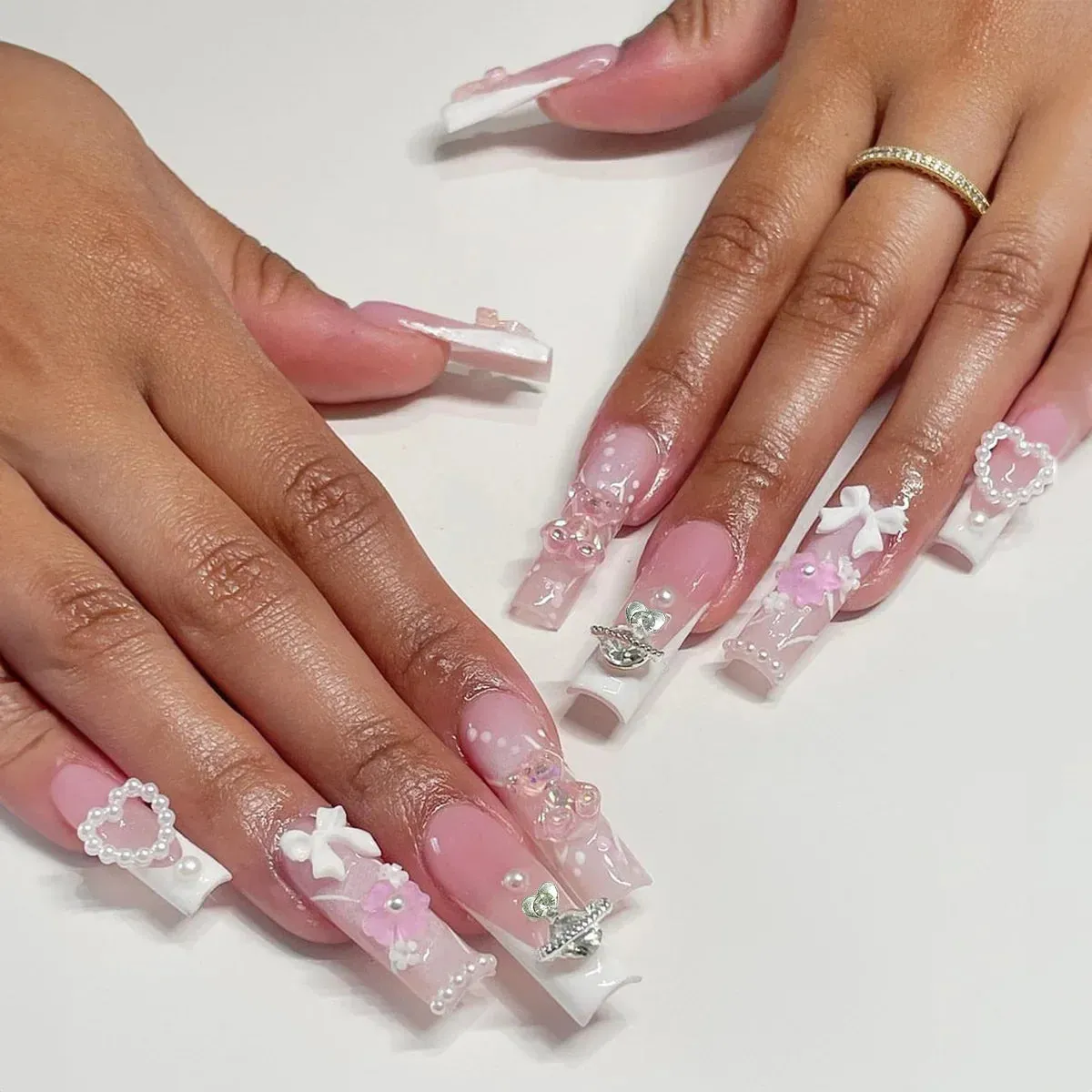 24pcs Artificial Nails With Glue | Detachable Long Fake Nail Tips | Design Press On Nails | Finished Nail Piece Sticker | Lady Glams