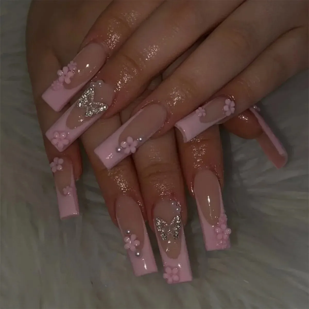 24pcs Artificial Nails With Glue | Detachable Long Fake Nail Tips | Design Press On Nails | Finished Nail Piece Sticker | Lady Glams
