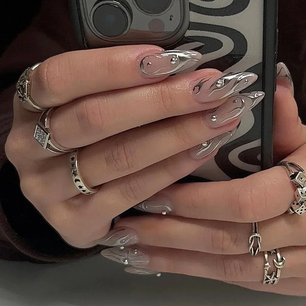 24pcs Wearable Short Round Head False Nails Sparkling French Designs Full Cover Almond fake nails with glue Press On nails tips