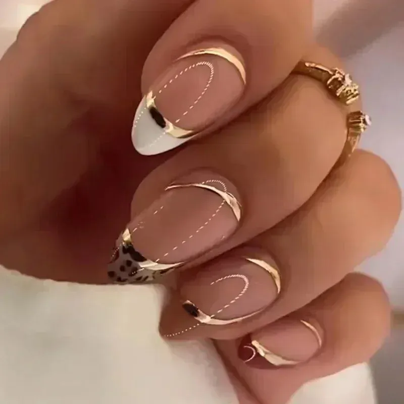 24pcs Wearable Short Round Head False Nails Sparkling French Designs Full Cover Almond fake nails with glue Press On nails tips
