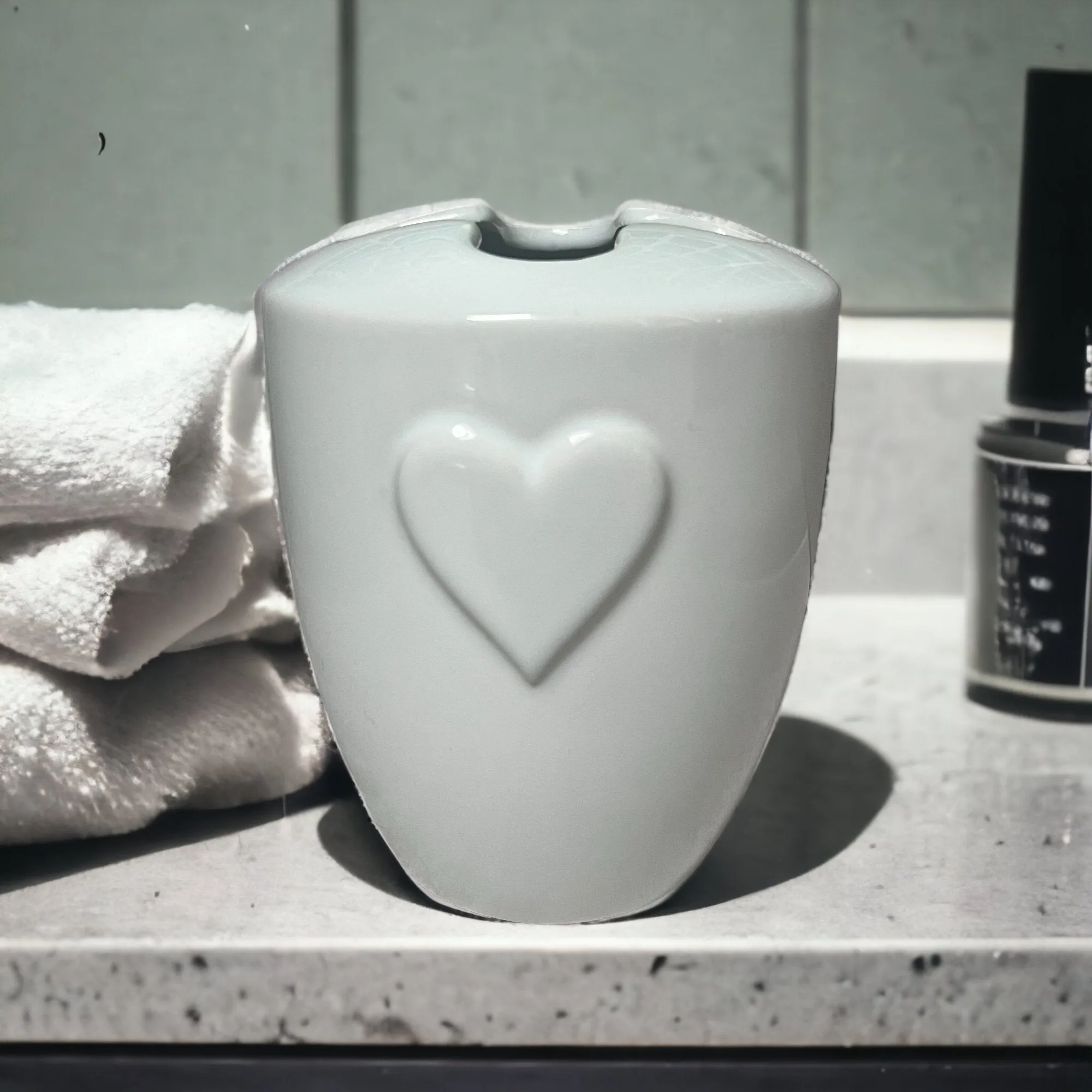 4-Piece White Heart Ceramic Bathroom Collection: Soap Dish, Soap Dispenser Toothbrush Holder, Tumbler