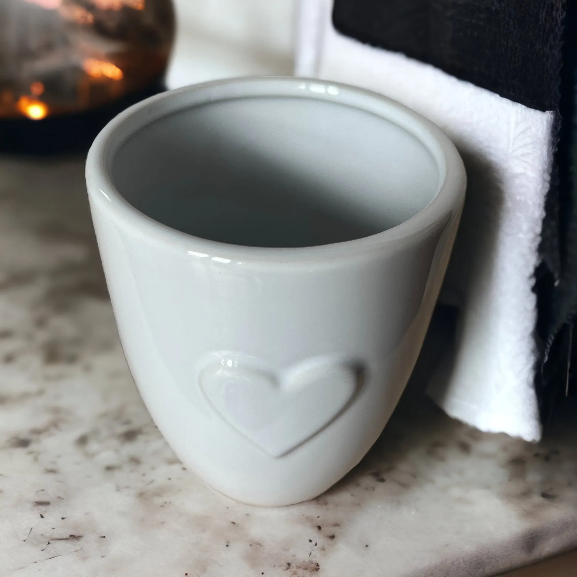 4-Piece White Heart Ceramic Bathroom Collection: Soap Dish, Soap Dispenser Toothbrush Holder, Tumbler