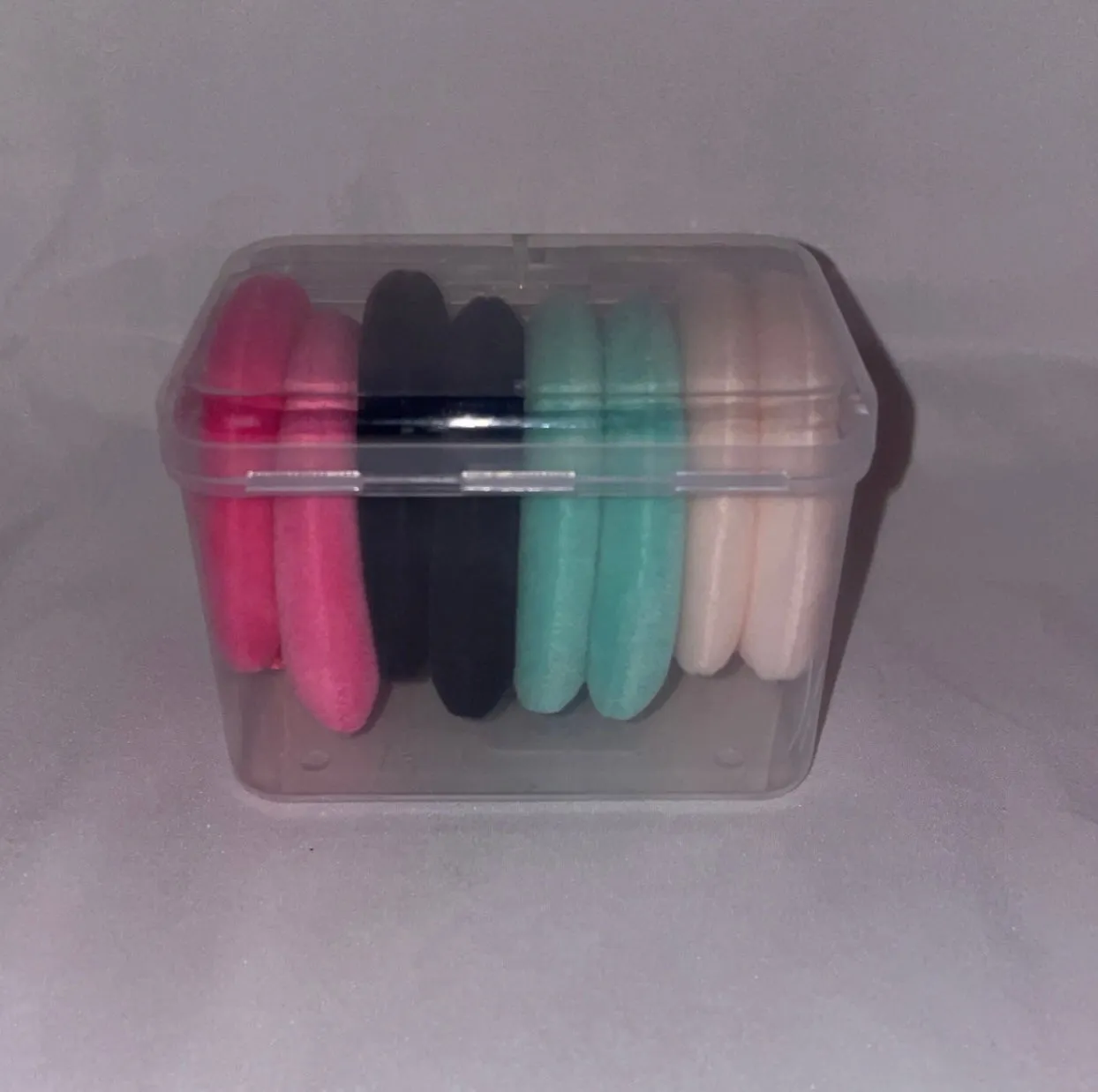8 piece Makeup puff with case