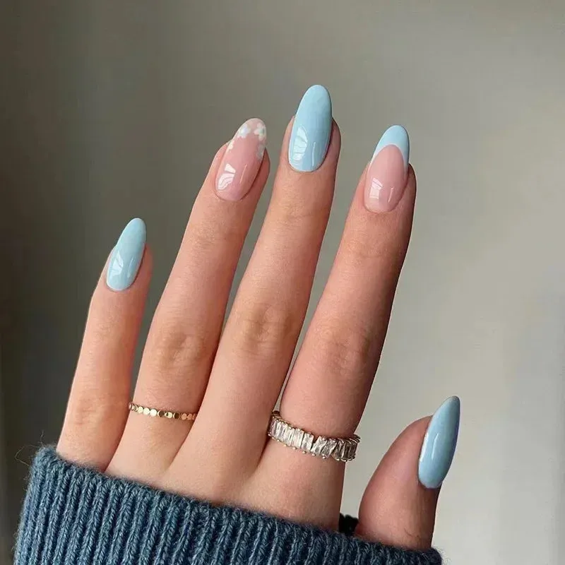 Aiertu 24Pcs Simple Green French False Nails Short Almond Fake Nails with Wave Line Design Wearable Round Head Press on Nail Tips