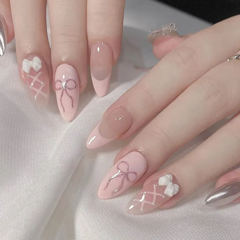 Aiertu 24Pcs Simple Green French False Nails Short Almond Fake Nails with Wave Line Design Wearable Round Head Press on Nail Tips