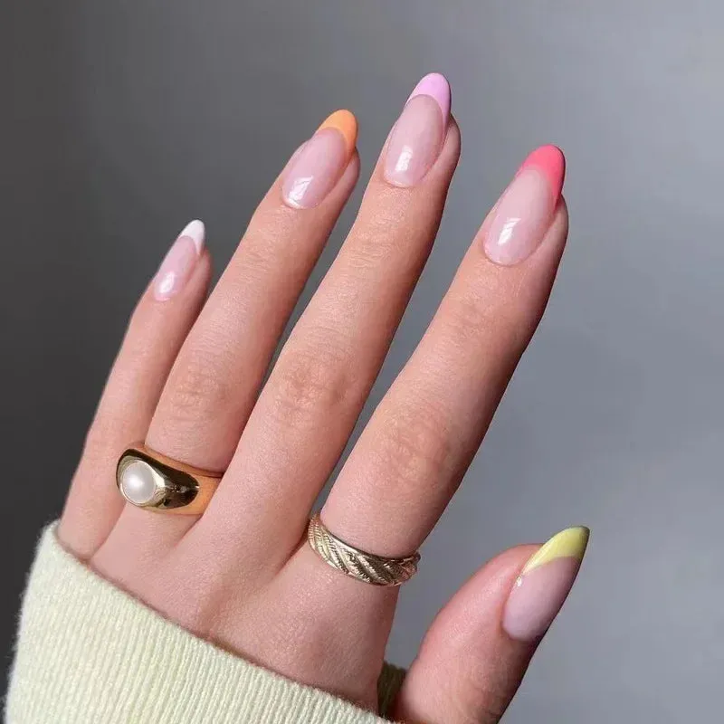 Aiertu 24Pcs Simple Green French False Nails Short Almond Fake Nails with Wave Line Design Wearable Round Head Press on Nail Tips
