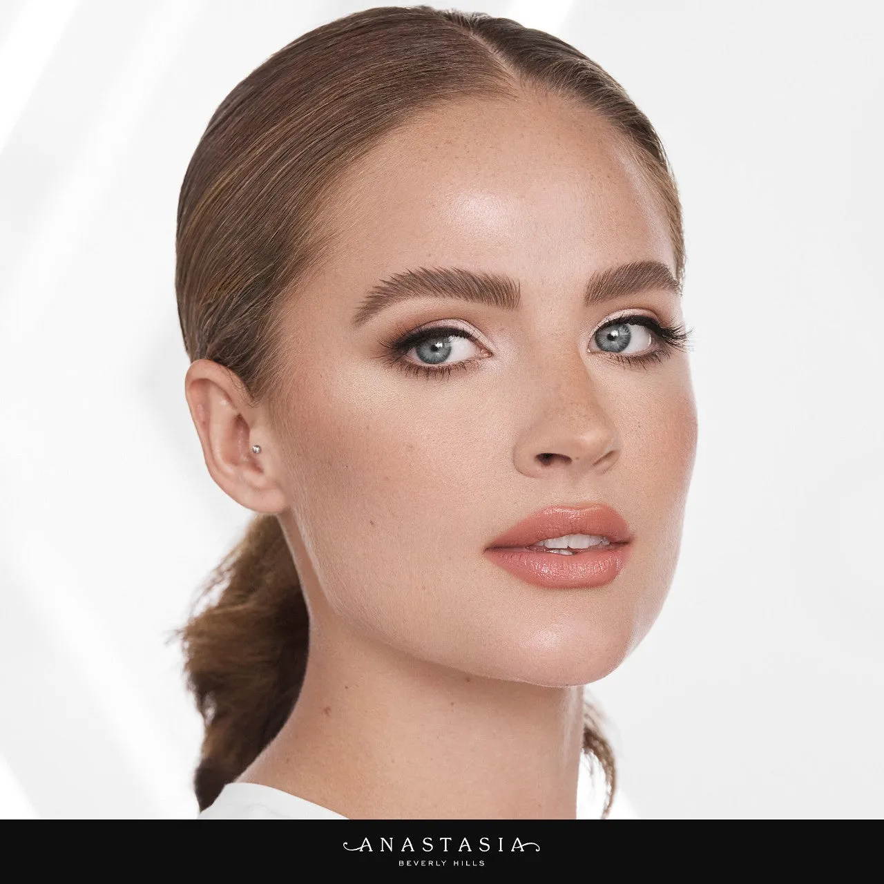 Anastasia - Fluffy & Fuller Looking Brow Kit