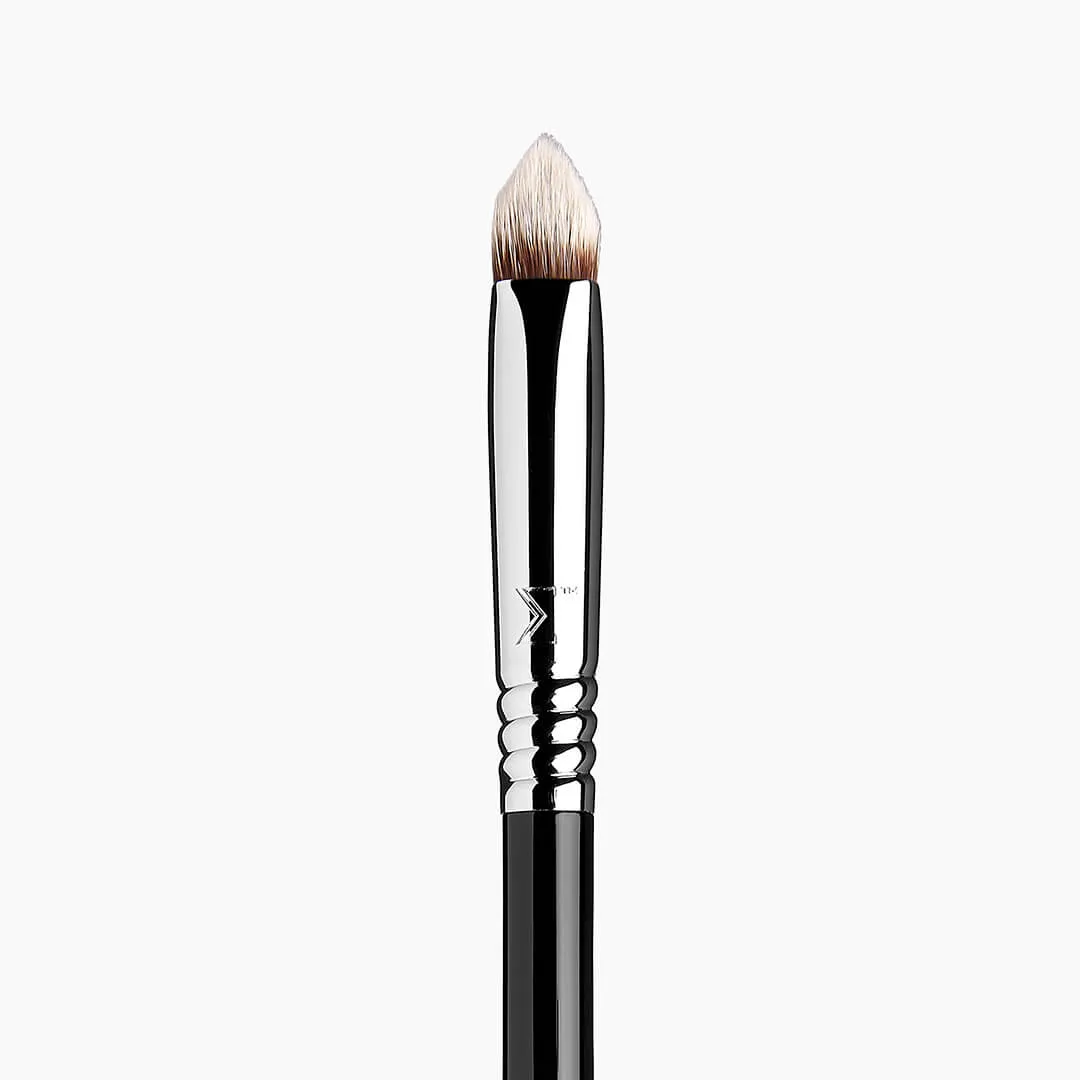 Angle Blush Brush