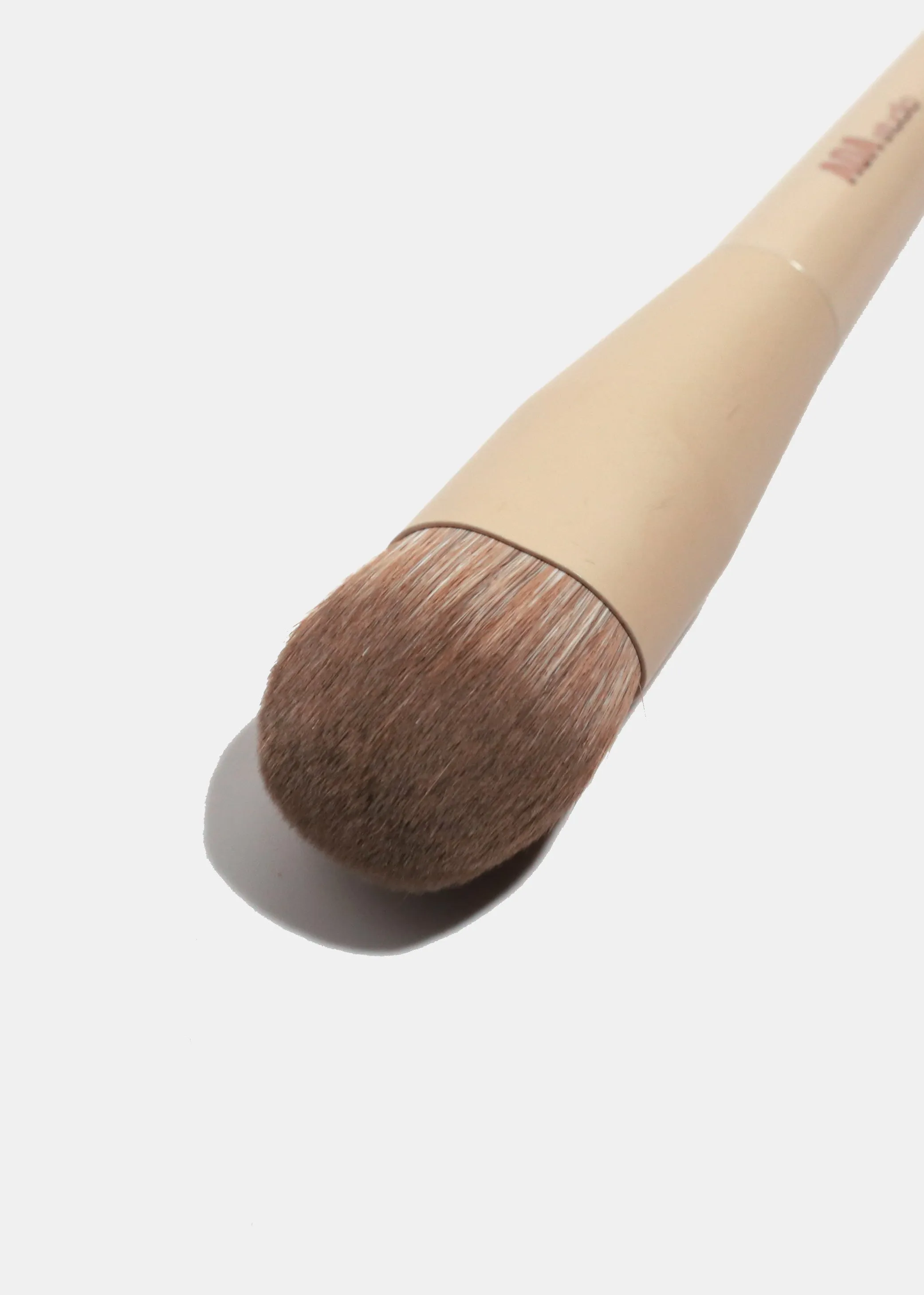AOA Hero Single Brush – F38 Foundation Buff Brush