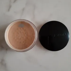 Avon Ideal Flawless Loose Powder | Medium