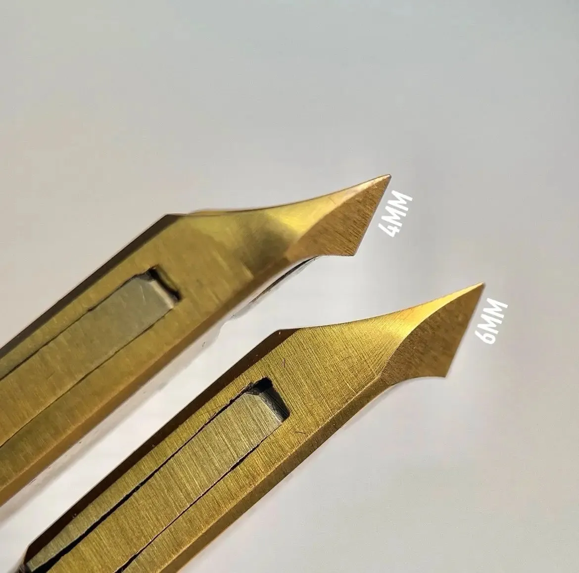 Cuticle Nippers - Gold Titanium