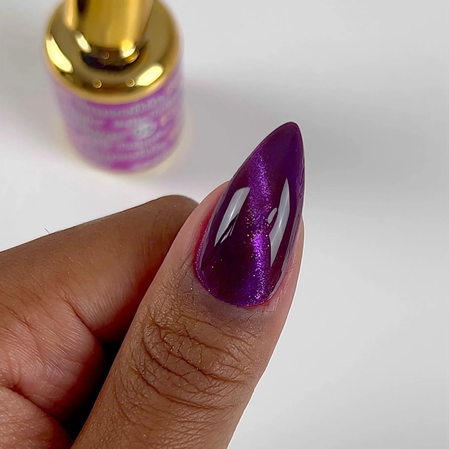 DND DC Gel Polish 9D Cat Eye Smoothie #05
