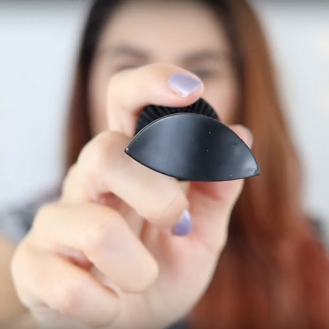 Easy Eyeshadow Applicator