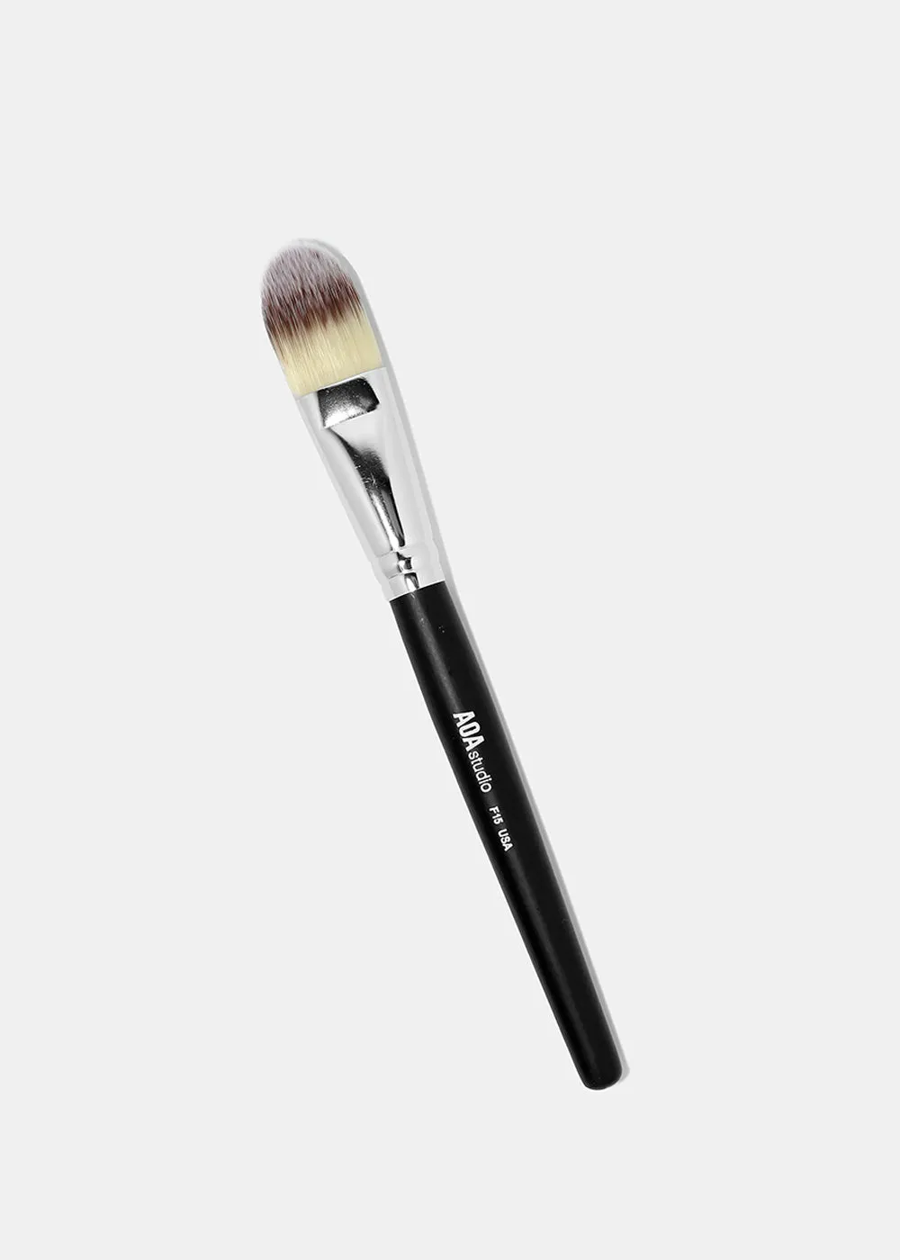 F15: Flat Foundation Brush
