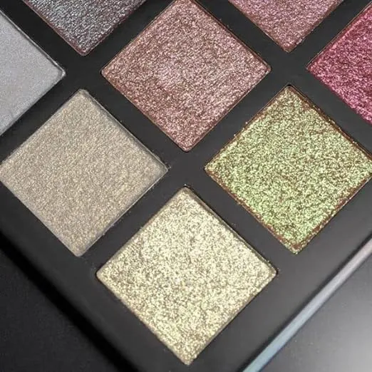 Ferrarucci Professional Makeup Holographic Palette (Shade 002)