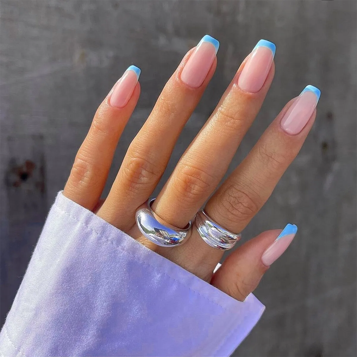 Flytonn 24Pcs Naked Pink French White Side False Nails Short Simple Nail Art Beauty Press On Fake Nails Full Cover Artificial Nails Tips