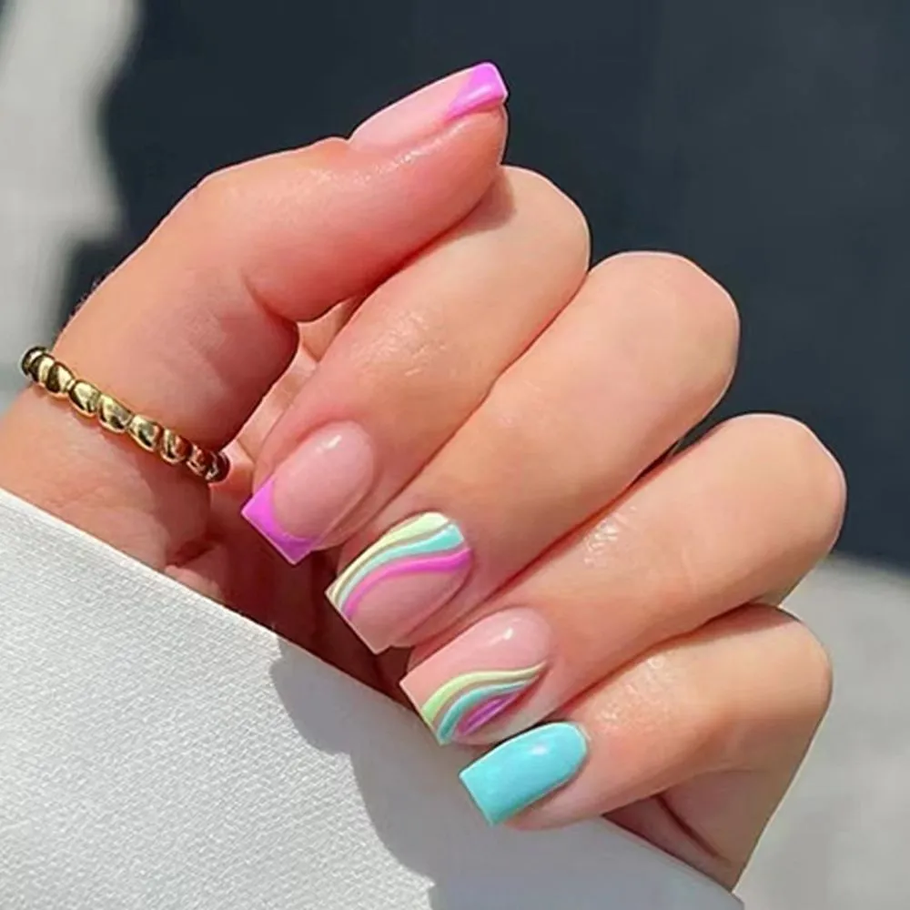 Flytonn 24Pcs Naked Pink French White Side False Nails Short Simple Nail Art Beauty Press On Fake Nails Full Cover Artificial Nails Tips