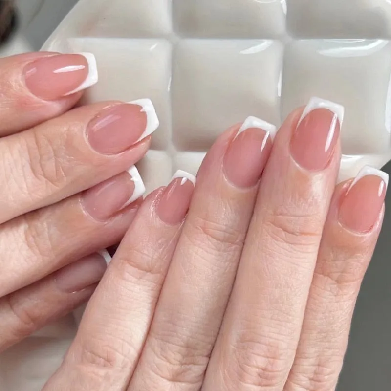 Flytonn 24Pcs Naked Pink French White Side False Nails Short Simple Nail Art Beauty Press On Fake Nails Full Cover Artificial Nails Tips