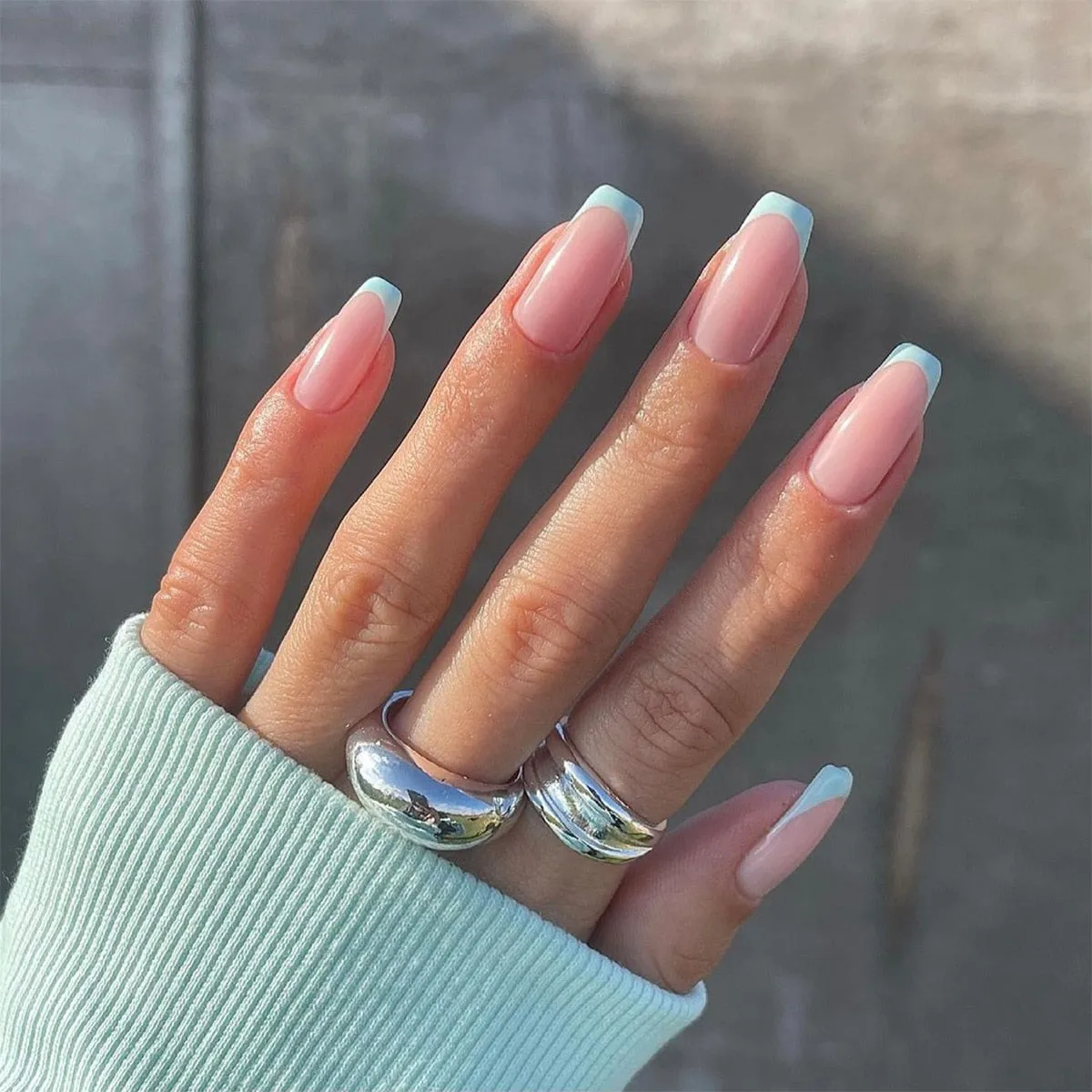 Flytonn 24Pcs Naked Pink French White Side False Nails Short Simple Nail Art Beauty Press On Fake Nails Full Cover Artificial Nails Tips