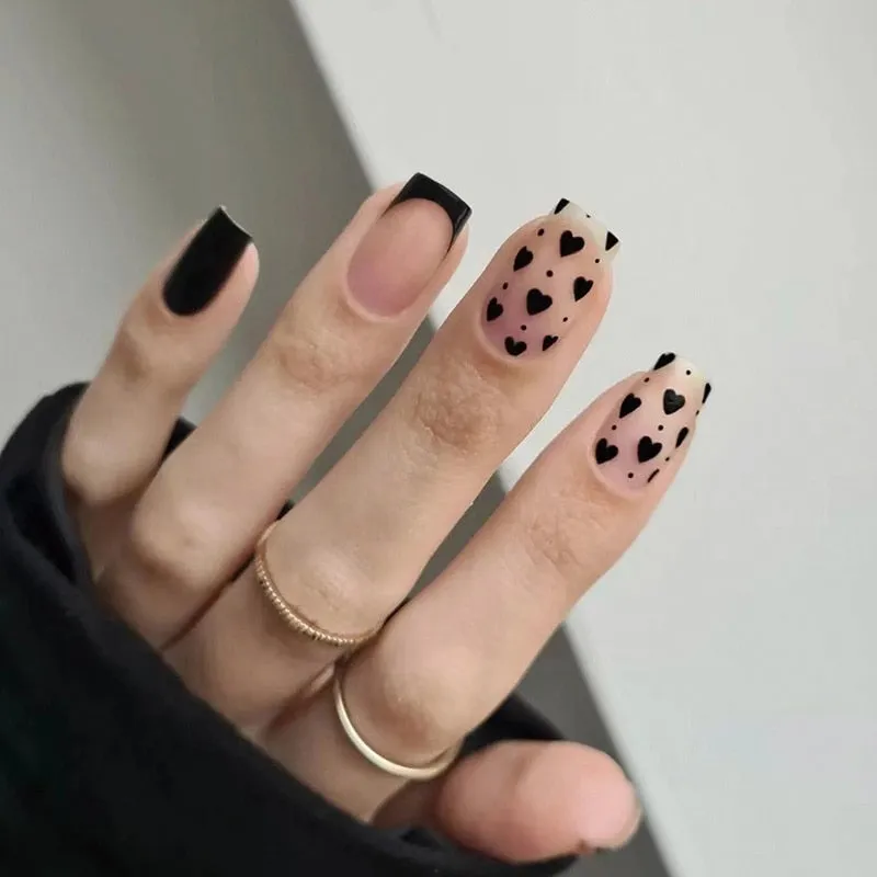 Flytonn 24Pcs Naked Pink French White Side False Nails Short Simple Nail Art Beauty Press On Fake Nails Full Cover Artificial Nails Tips
