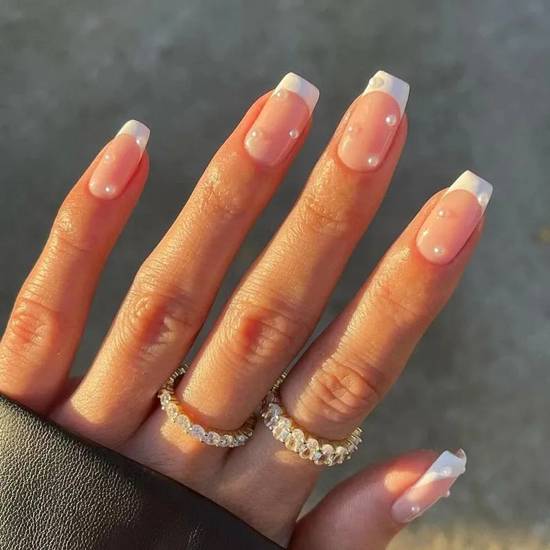 Flytonn 24Pcs Naked Pink French White Side False Nails Short Simple Nail Art Beauty Press On Fake Nails Full Cover Artificial Nails Tips