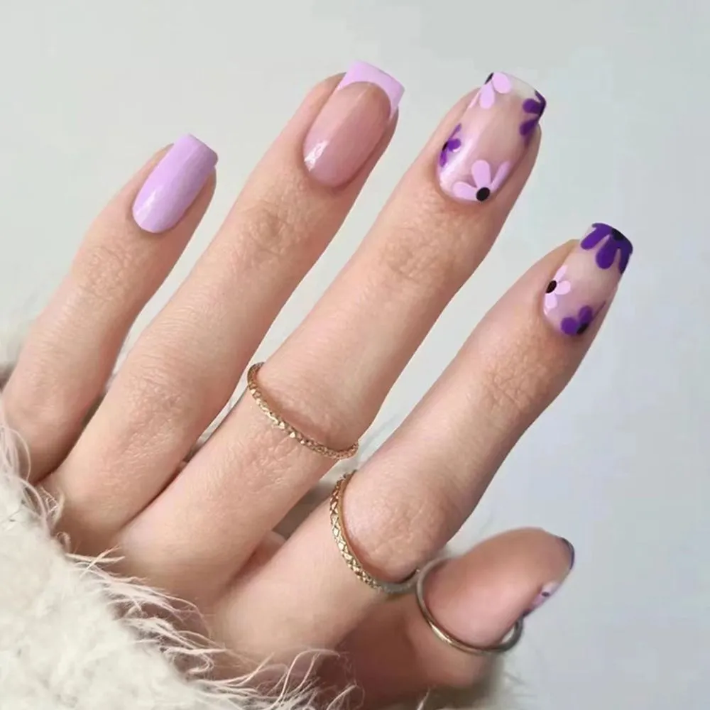 Flytonn 24Pcs Naked Pink French White Side False Nails Short Simple Nail Art Beauty Press On Fake Nails Full Cover Artificial Nails Tips