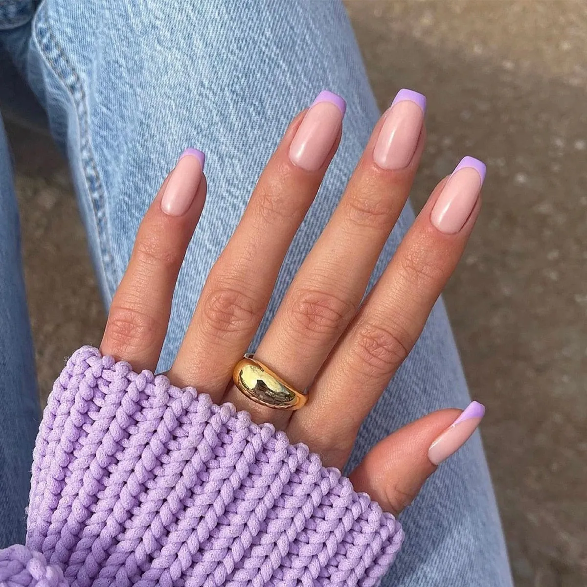 Flytonn 24Pcs Naked Pink French White Side False Nails Short Simple Nail Art Beauty Press On Fake Nails Full Cover Artificial Nails Tips