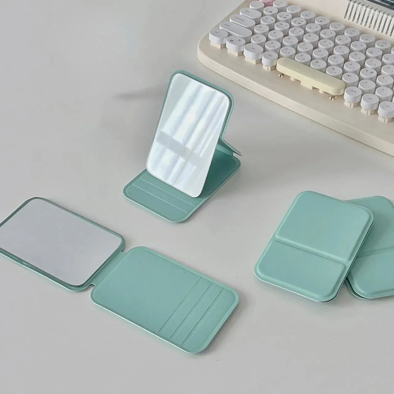 Foldable Compact Makeup Mirror