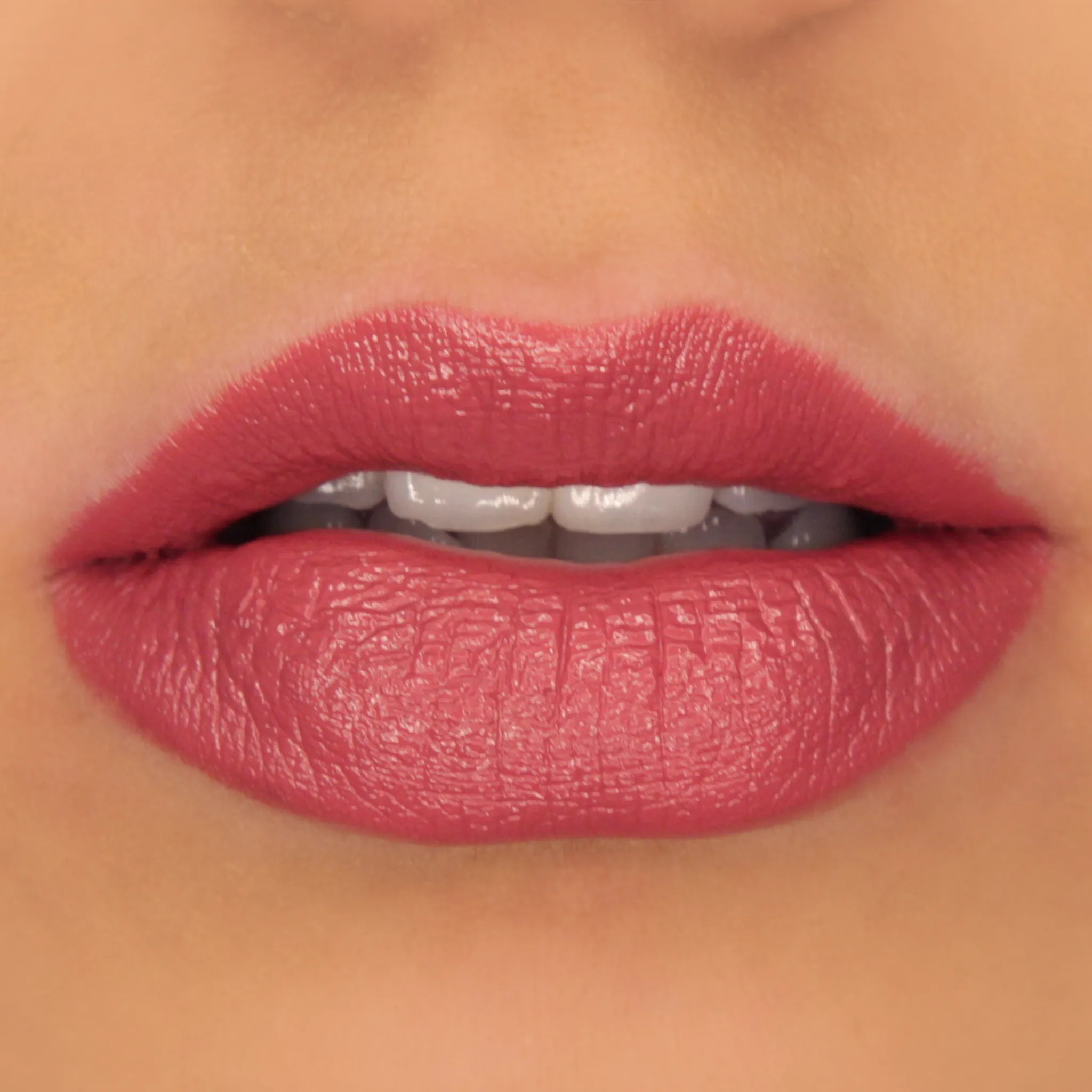 Fruit Pigmented® Pomegranate Oil Anti Aging Lipstick: Clover