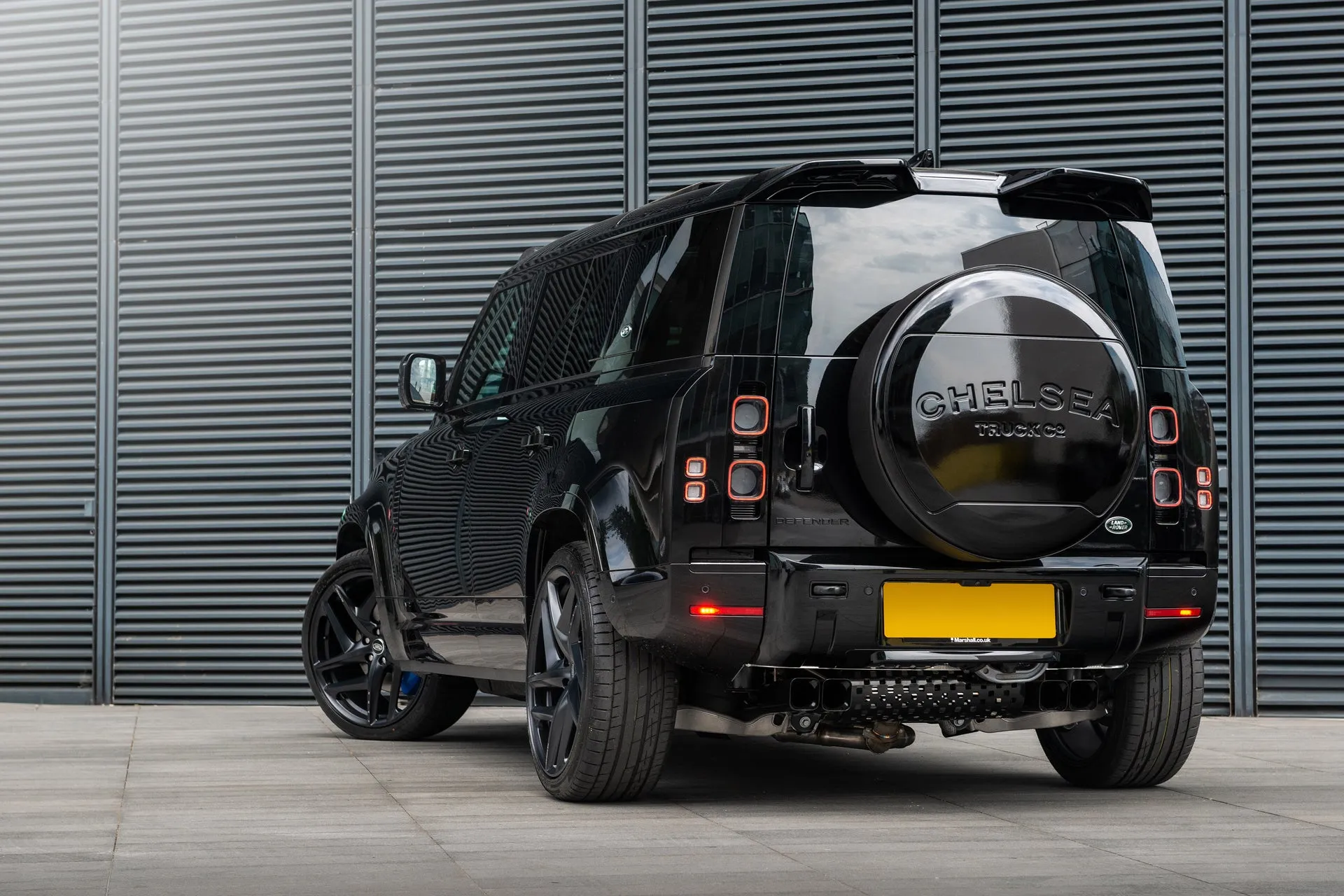 Land Rover Defender 110 V8