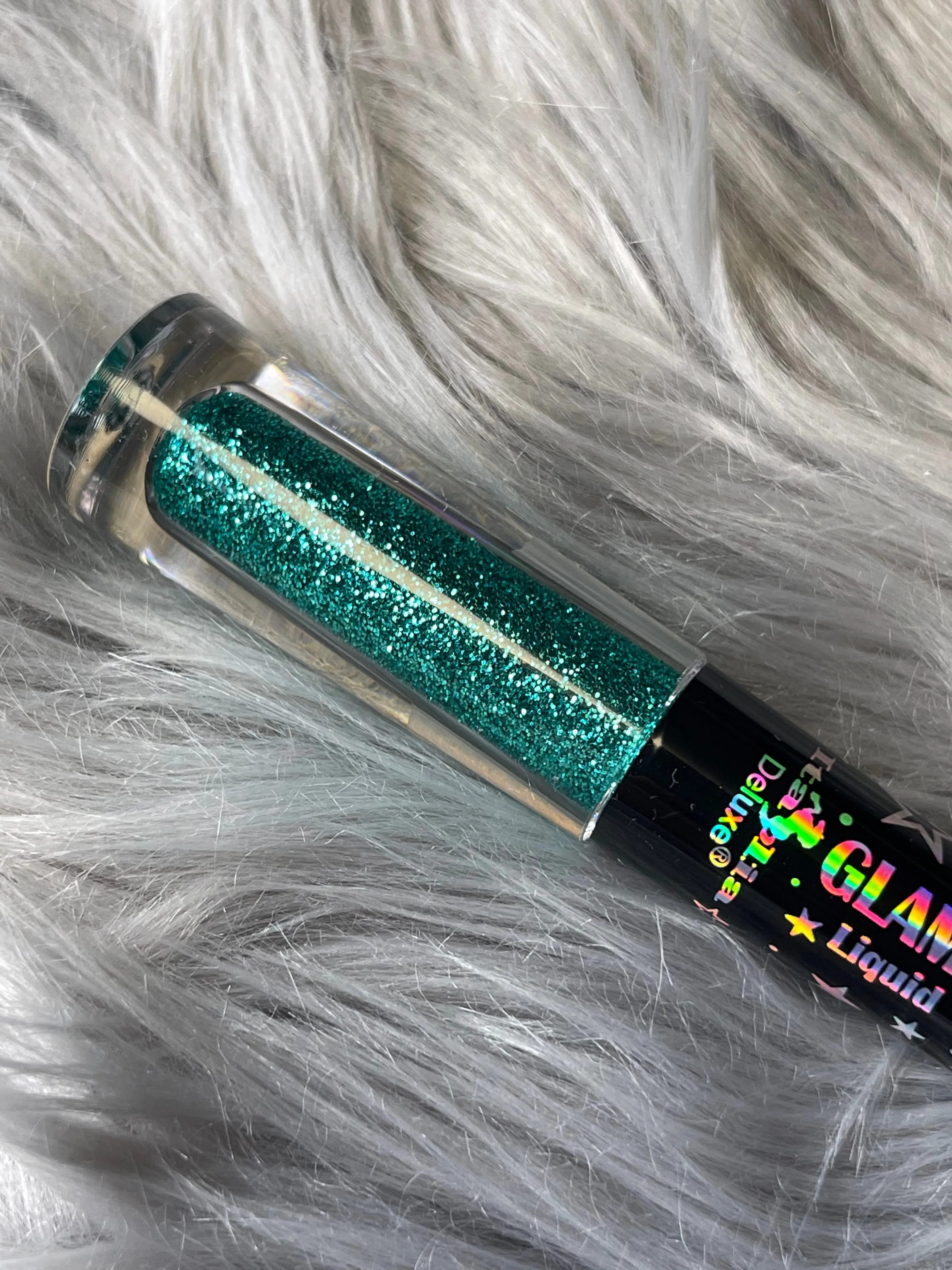 Liquid Glitter Eyeliner