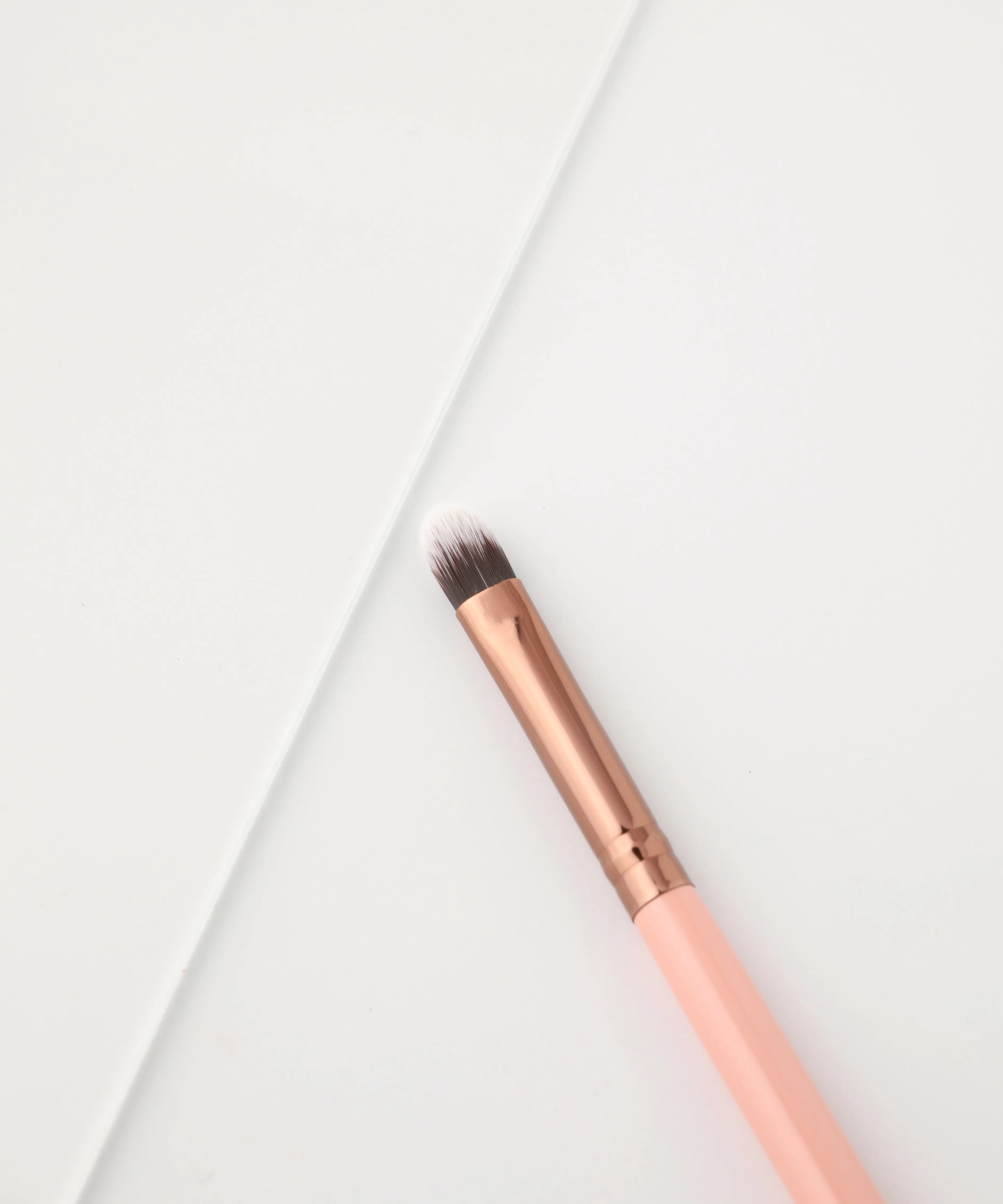 LUXIE 211 Concealer Brush - Rose Gold