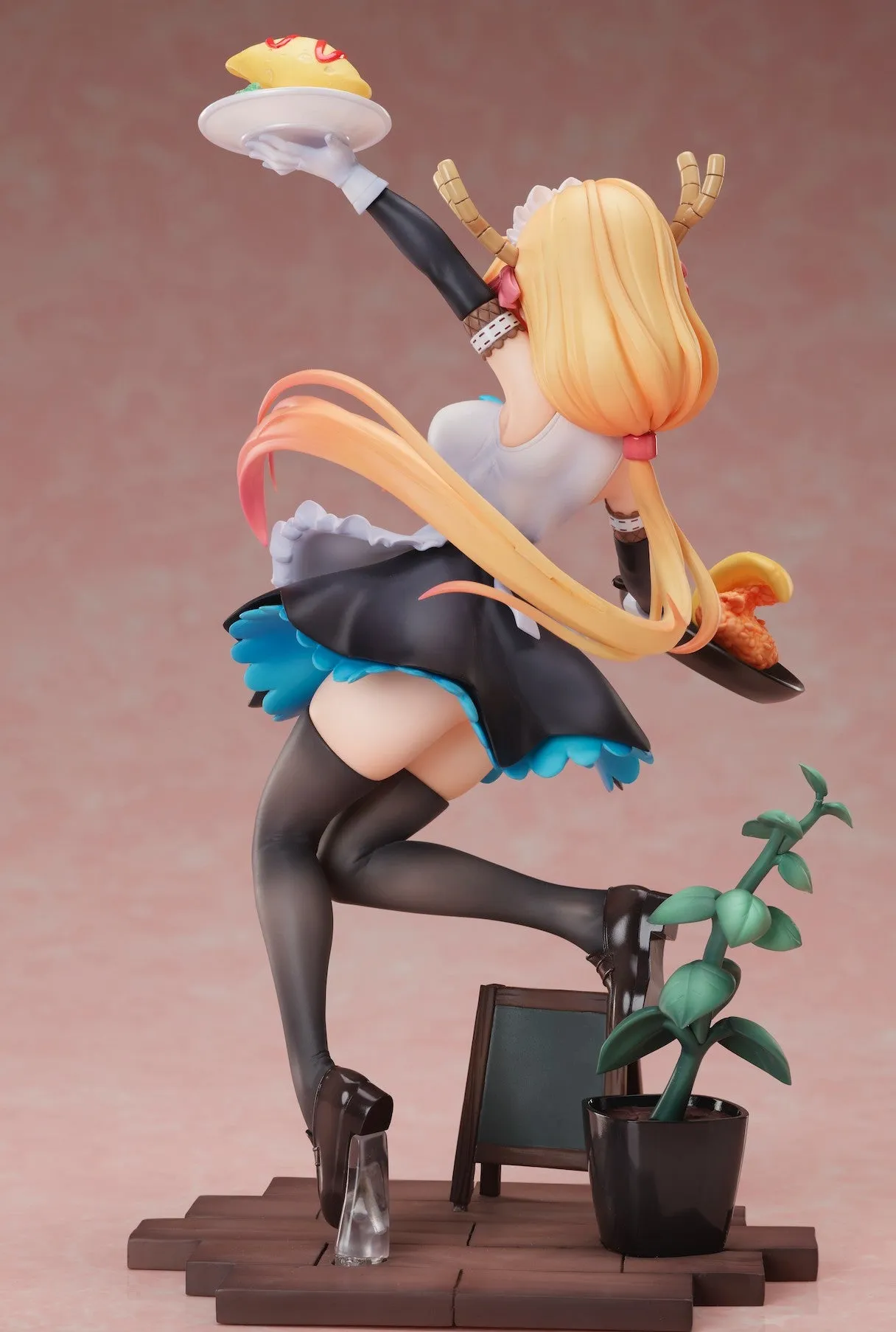 Miss Kobayashi's Dragon Maid - Tohru Maid Cafe Ver. 1/7 Scale Figure