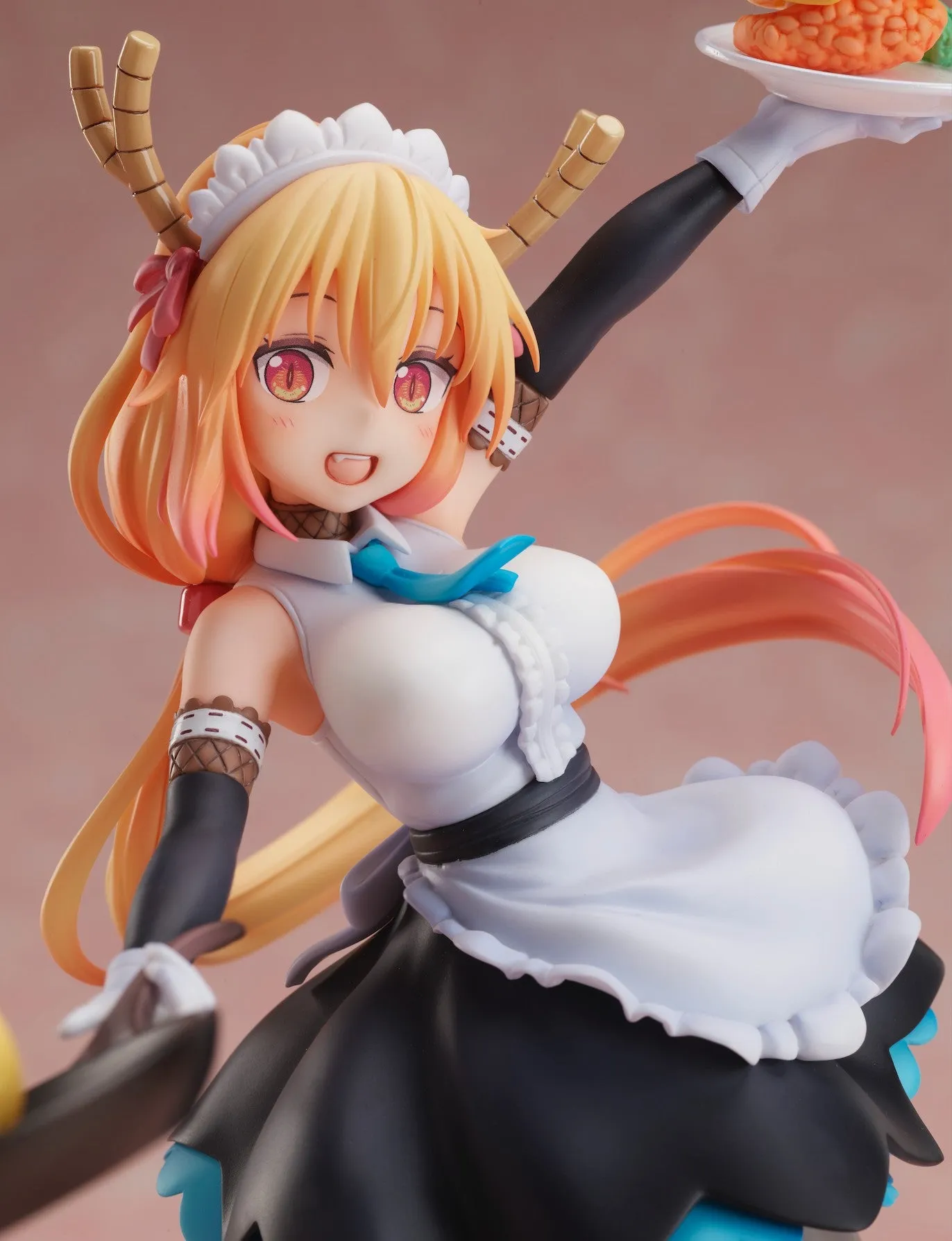 Miss Kobayashi's Dragon Maid - Tohru Maid Cafe Ver. 1/7 Scale Figure