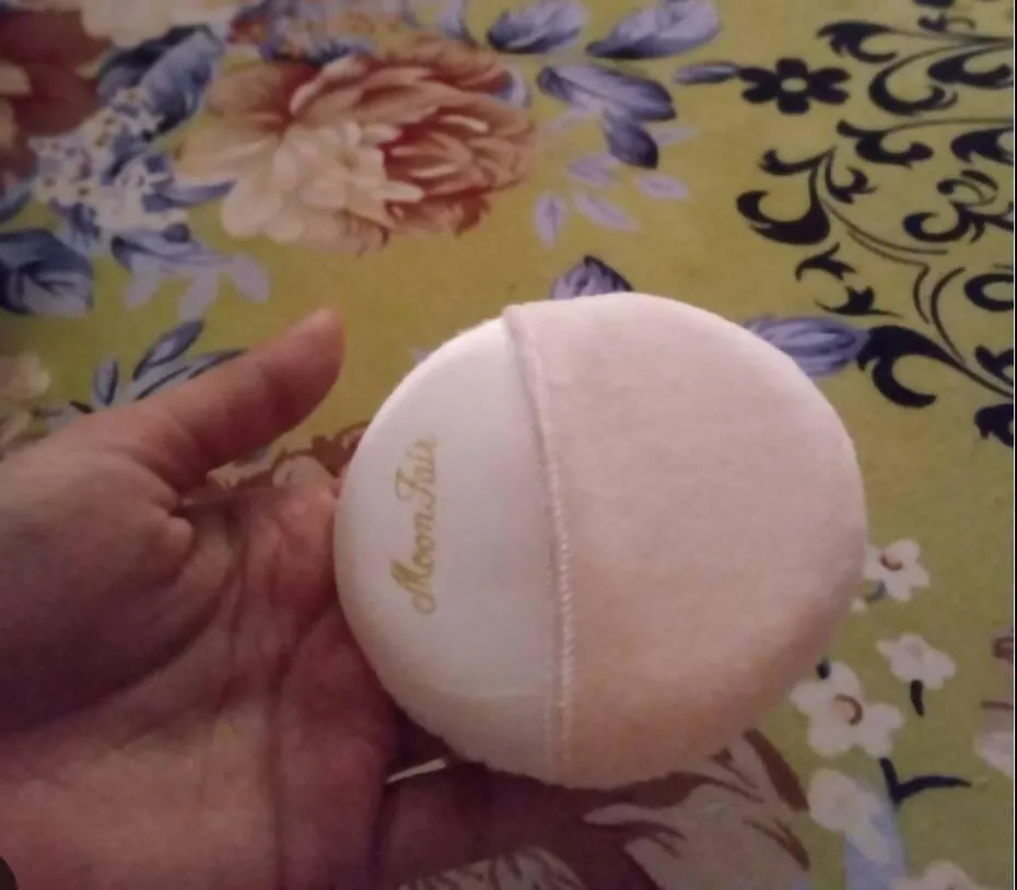 Moonfair powder puff