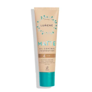 Podkład matujący o wysokim stopniu krycia Matte 4 Tan z SPF 20 Lumene
