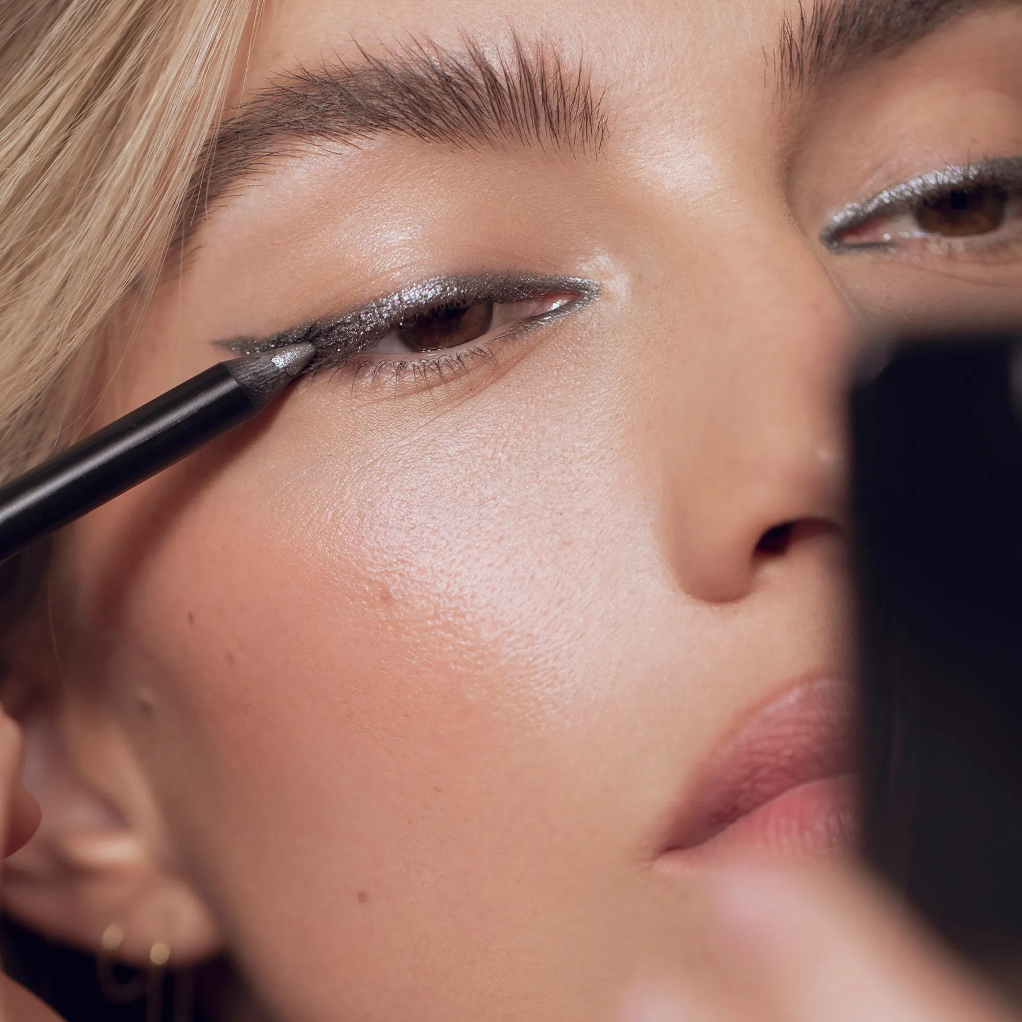 ROEN BEAUTY - Eyeline Define Eyeliner Pencil