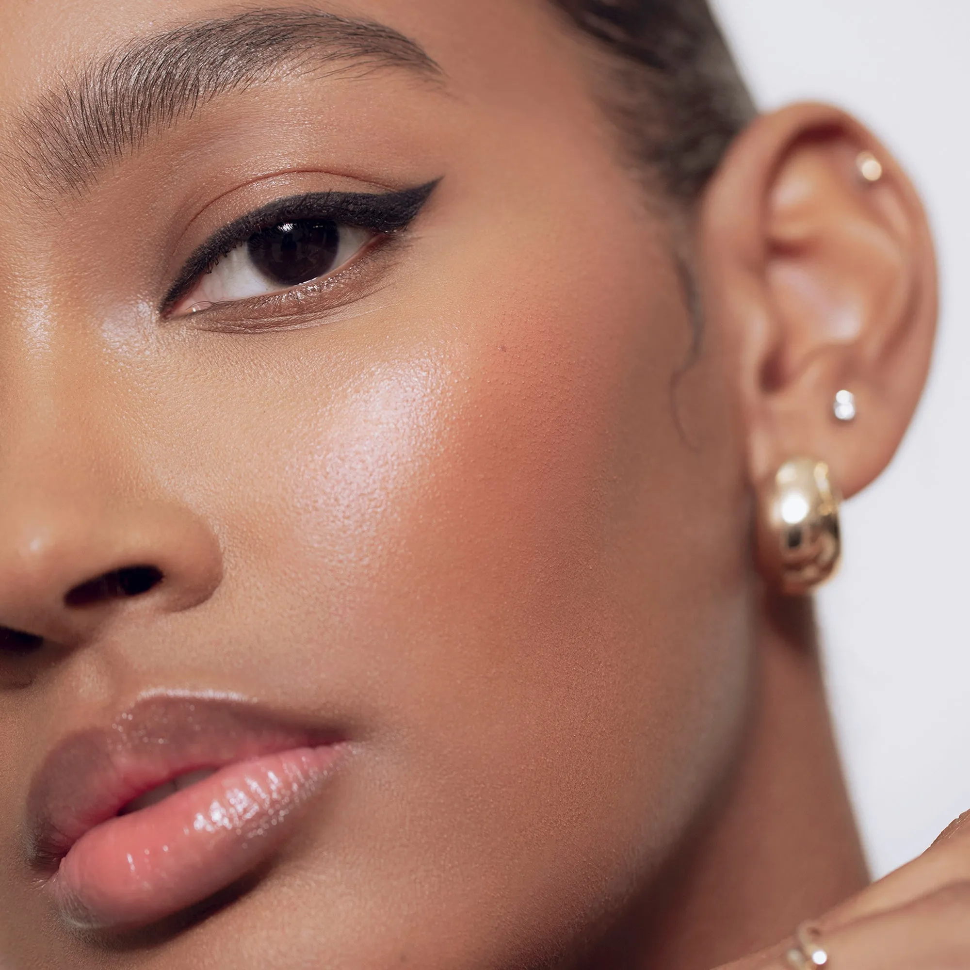 ROEN BEAUTY - Eyeline Define Eyeliner Pencil