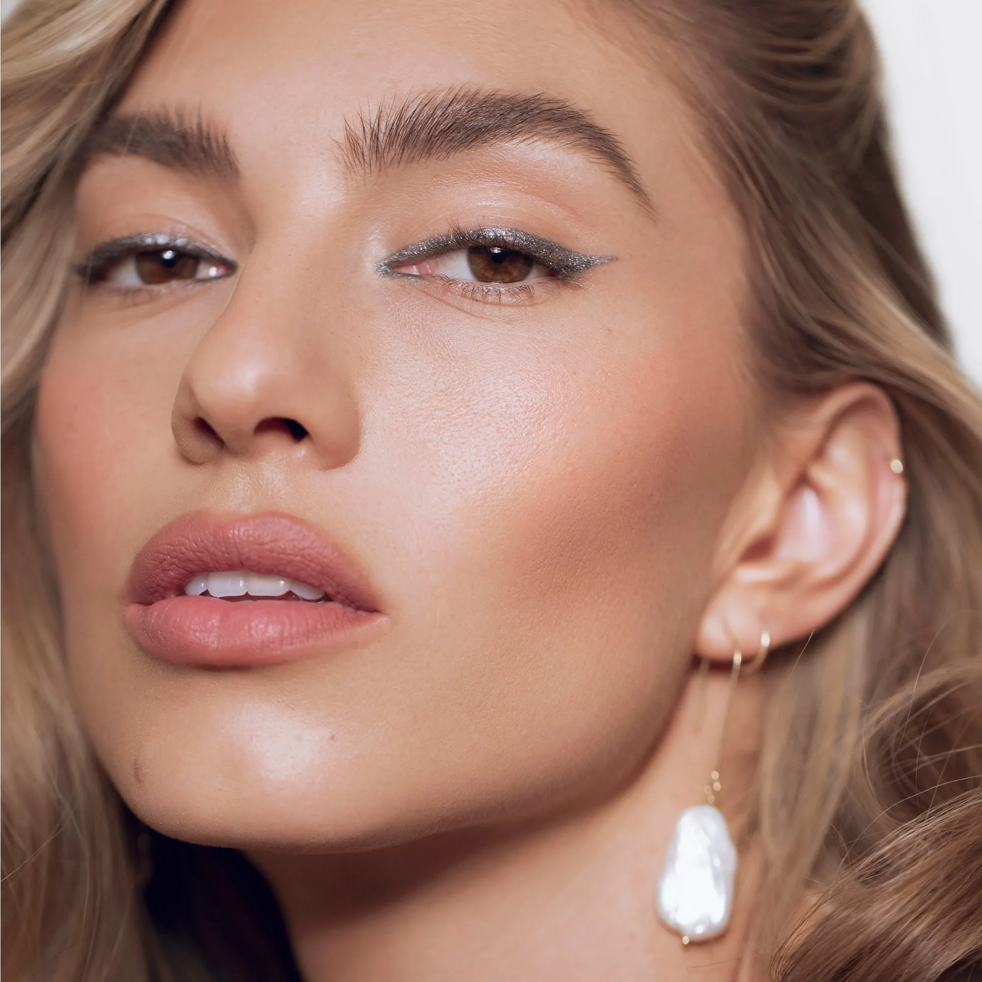 ROEN BEAUTY - Eyeline Define Eyeliner Pencil
