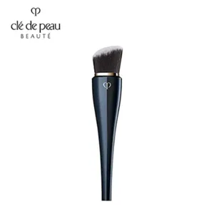 Shiseido Clé de Peau Beauté Foundation Brush