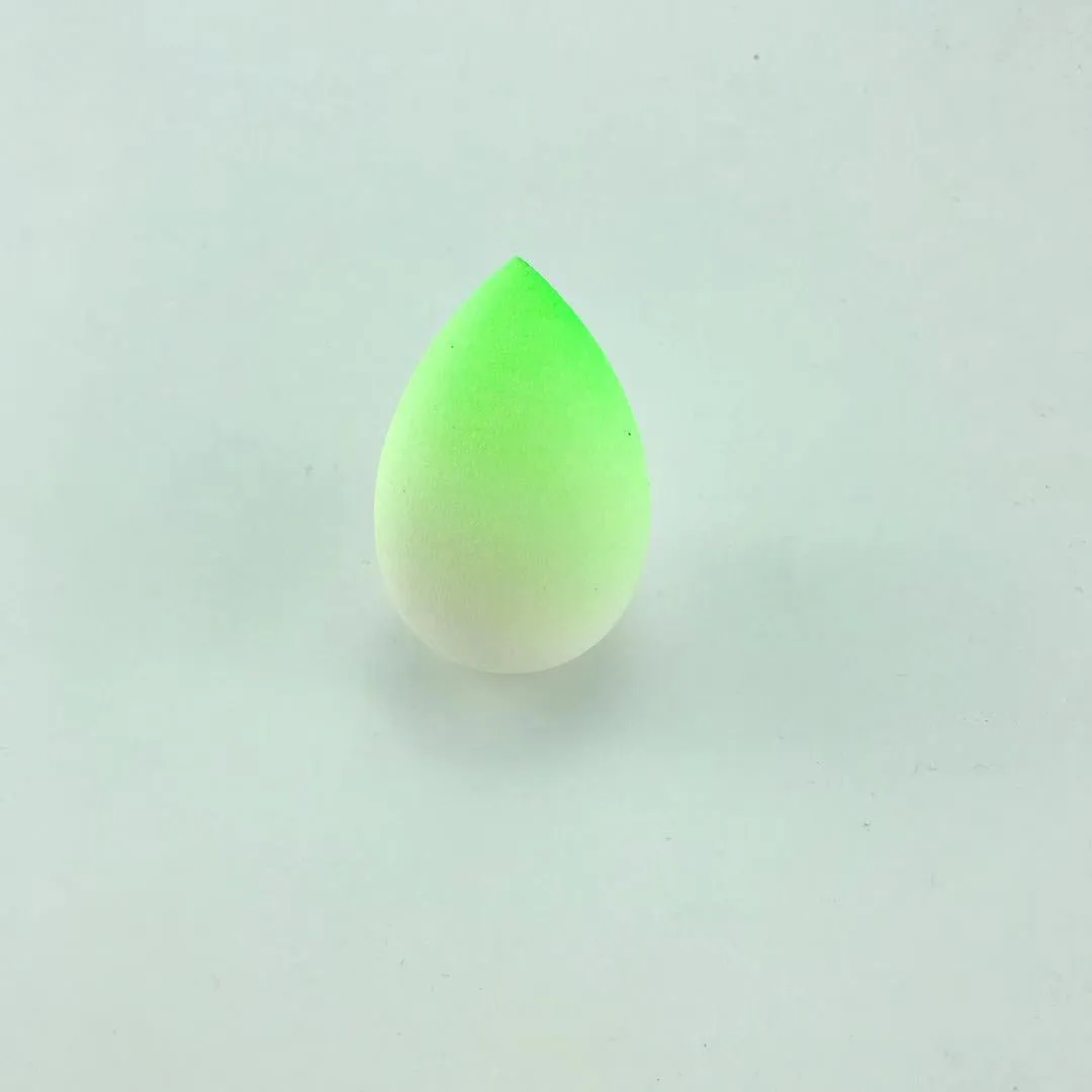 Skinssence Waterdrop Bevel Cut Gradient Beauty Blender ~ Green