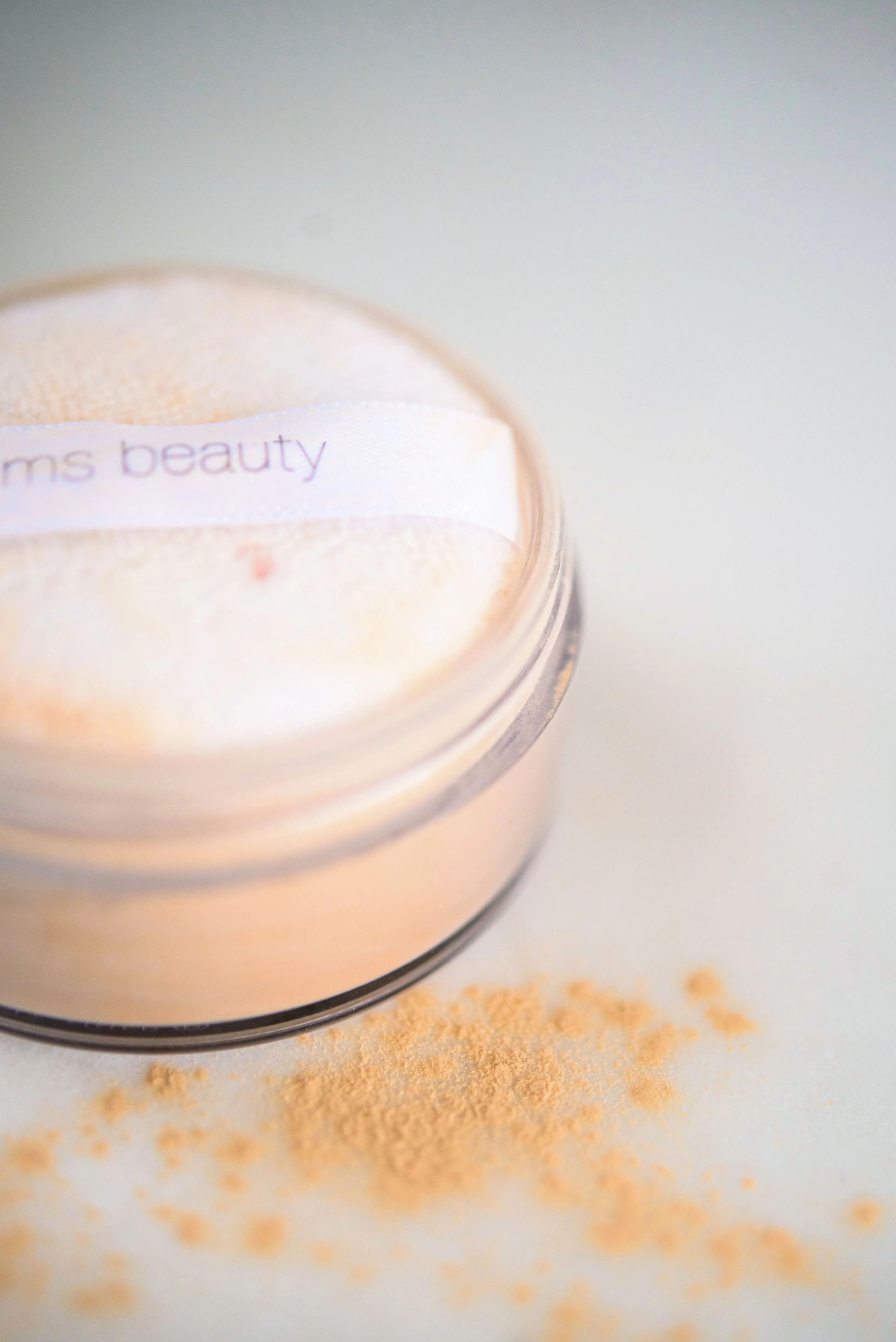 Tinted "Un" Powder