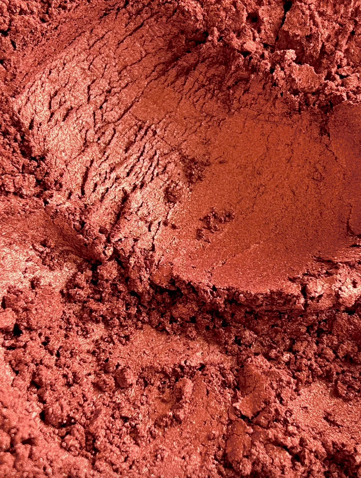 Two-Ingredient Shimmer Eyeshadow