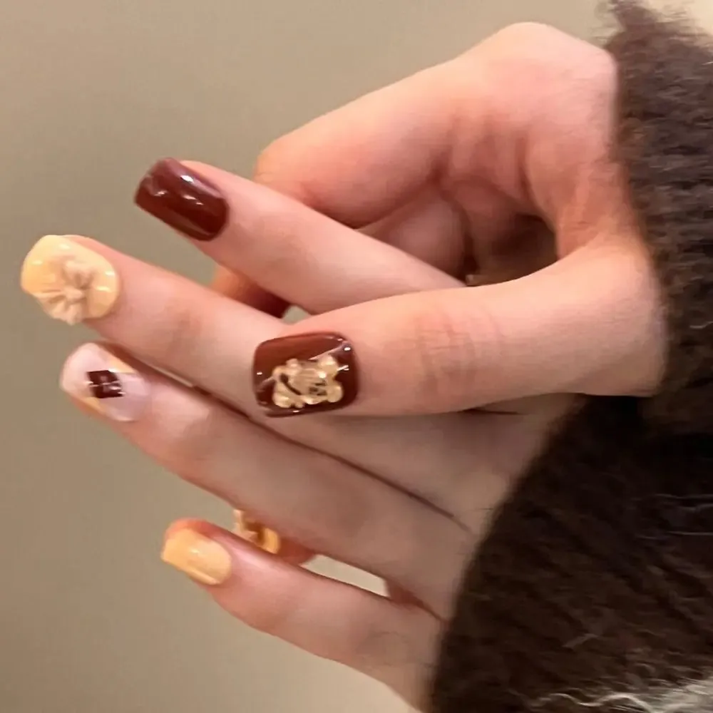 Wjczt 24pcs Short Round False Nails French Ballet Nail Little Bear Leaf Gold Slices Full Cover Detachable Press on Nail Tips