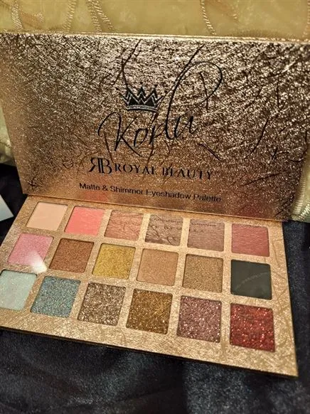 Women  Eye Shadow KRB gold deluxe